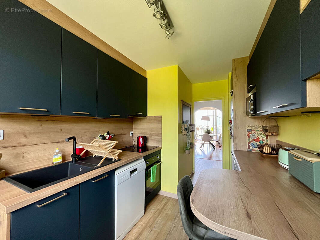 T4 + balcon dernier etage  - voiron - photo 9