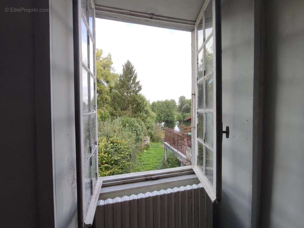 Maison à BUSSIERE-BADIL