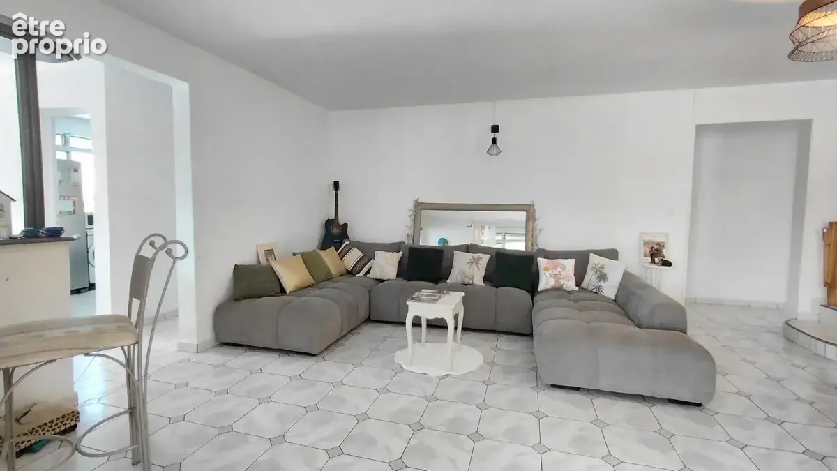 A vendre : maison t9 au lamentin (97129) - photo 9