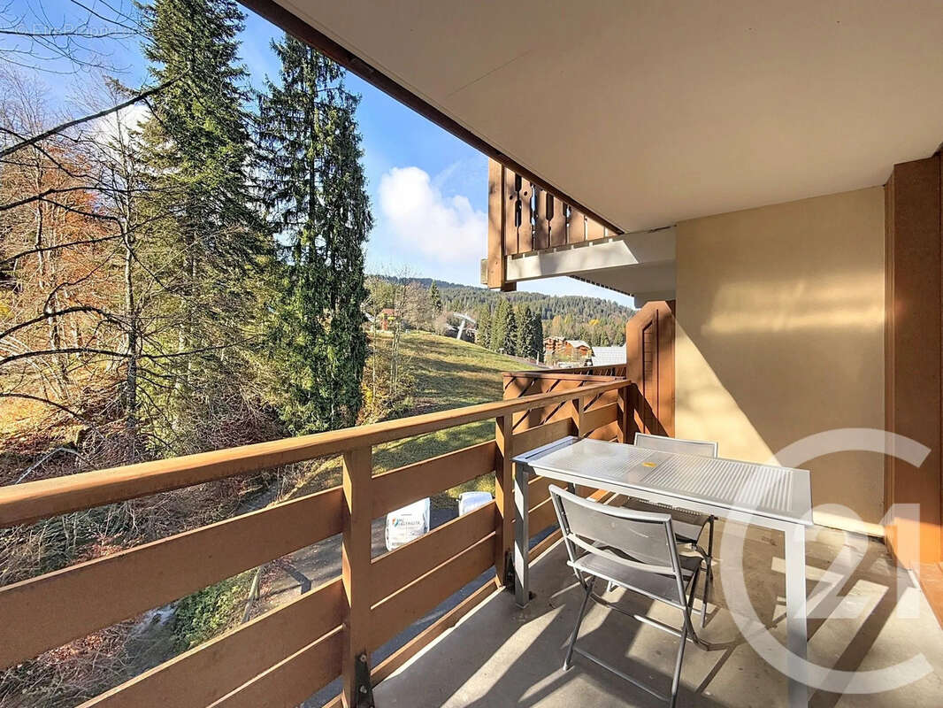 Appartement à MORILLON