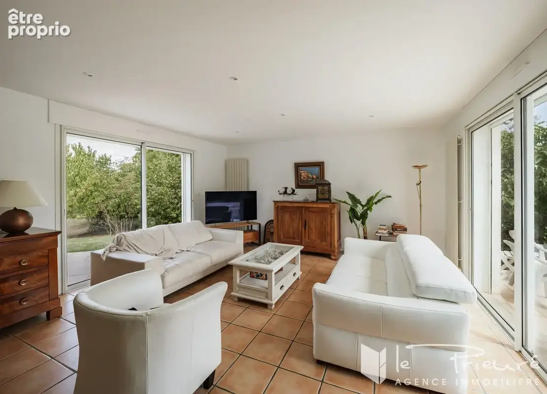 Proche Albi. A 5 min du centre-ville. Maison de 145 m² avec 4 chambres, piscine et terrain de 1 860 m² - photo 7