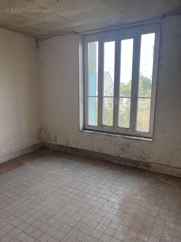 Ensemble immobilier à rénover de 74m2 - photo 3