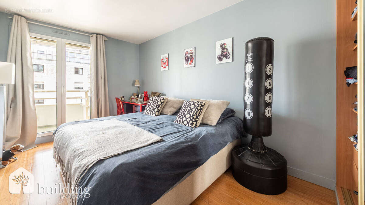 Levallois-Perret Greffulhe - Appartement familial 5 pièces avec terrasse et balcon de 120 m² - photo 11