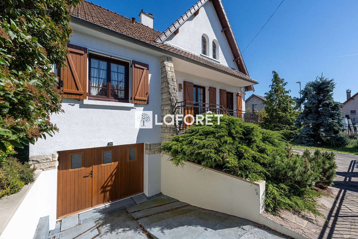 Maison à CONFLANS-SAINTE-HONORINE