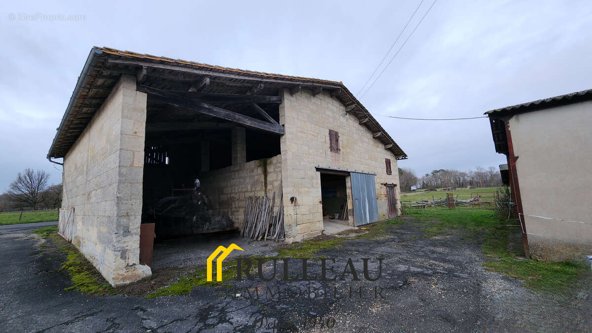Maison à SALIGNAC