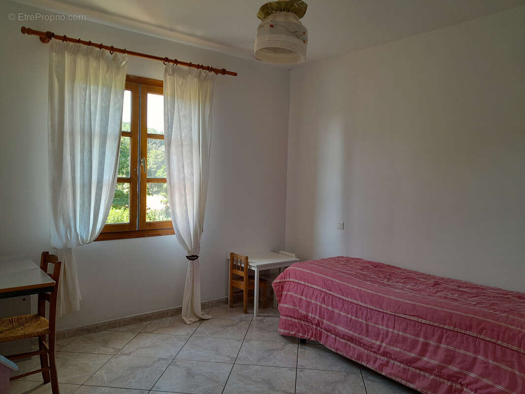 Maison de plain pied sur sous sol complet.. - photo 11