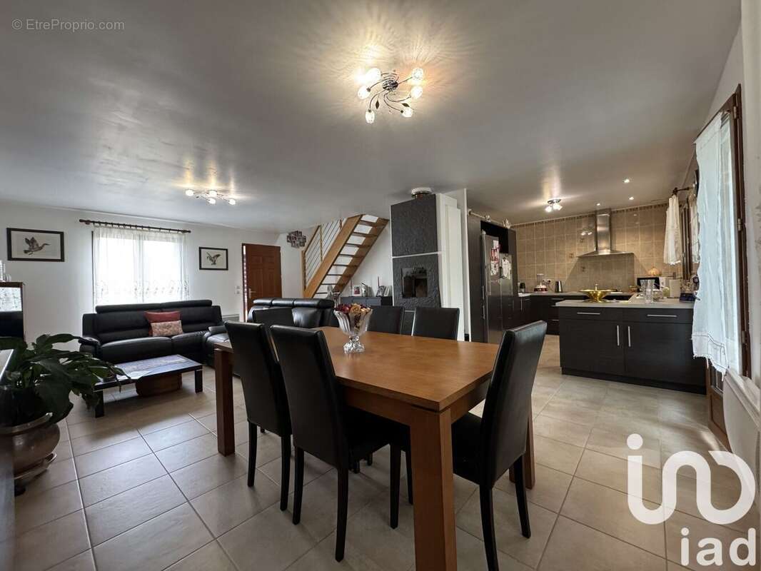 Maison 157 m² à Gohory  - photo 4