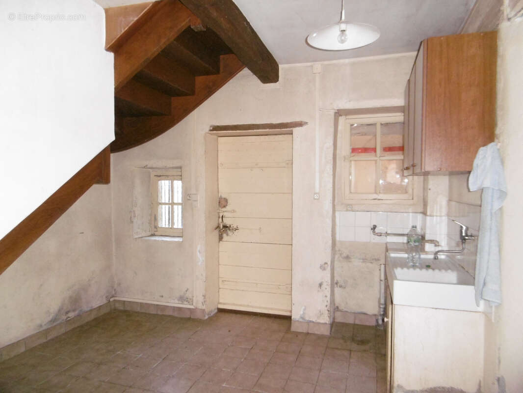 Maison à SAINT-CHRISTOPHE-EN-BRIONNAIS