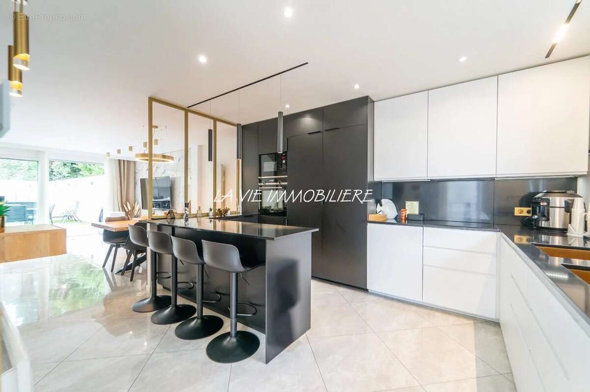 Appartement à MAISONS-ALFORT