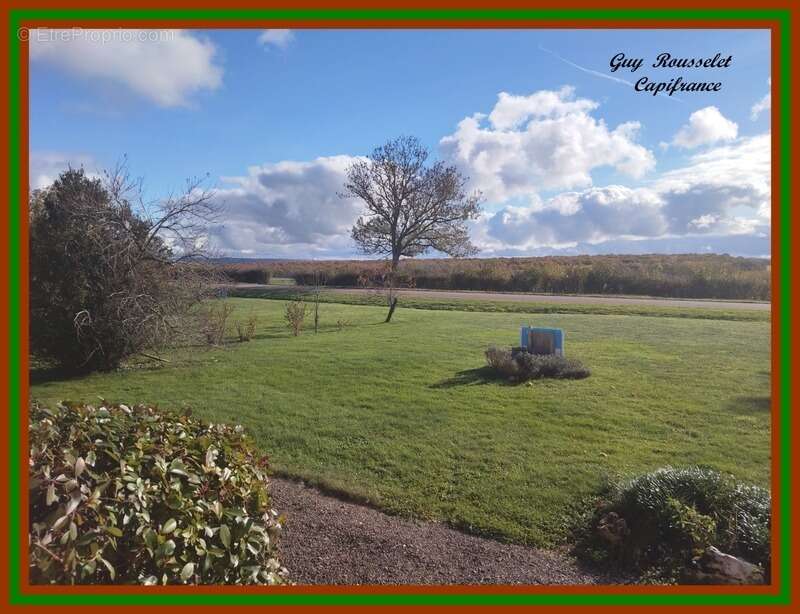 Maison à COURCELLES-LES-SEMUR