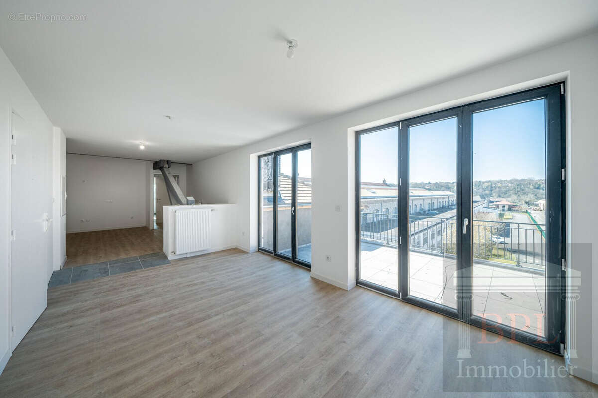 Appartement à CHAMPAGNE-SUR-SEINE