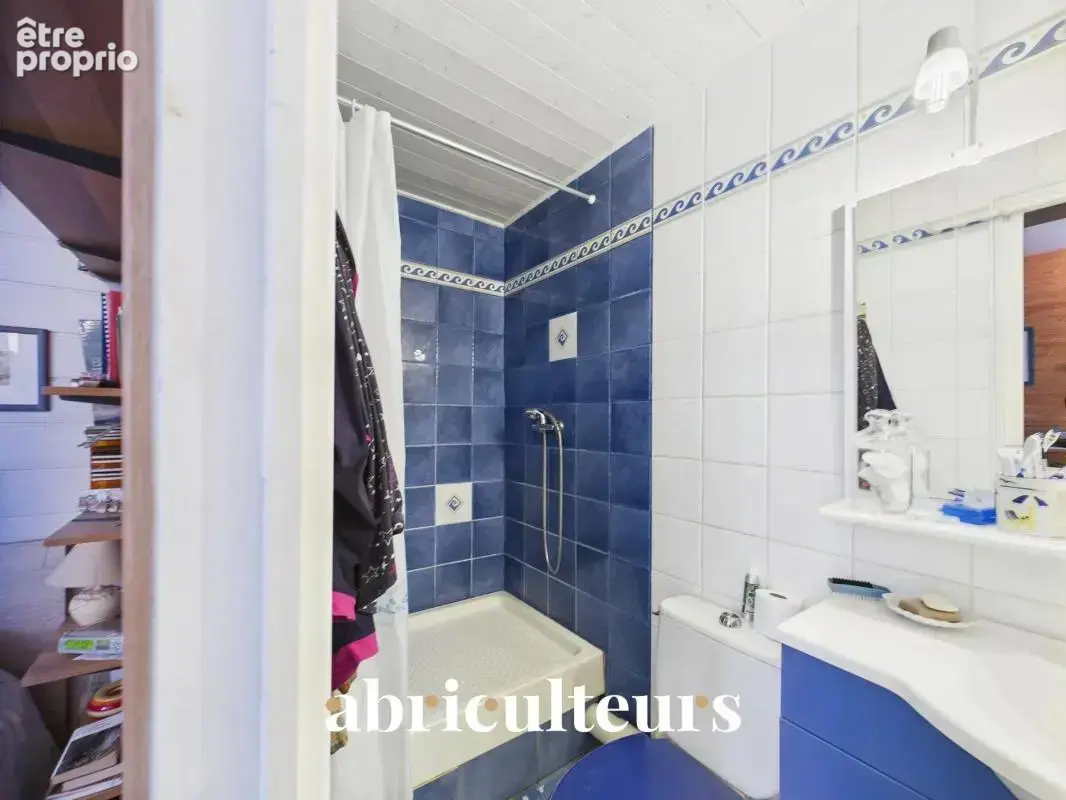 Maison avec grand terrain et dans le centre ville en vente à La Barre-de-Monts (85550) - photo 13