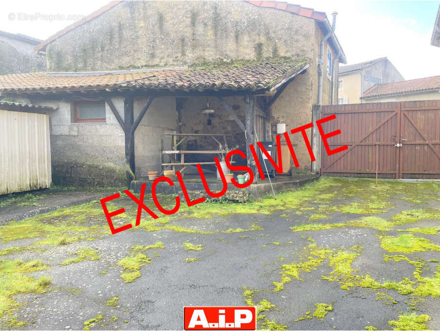 Maison à SAINT-HILAIRE-DE-VOUST