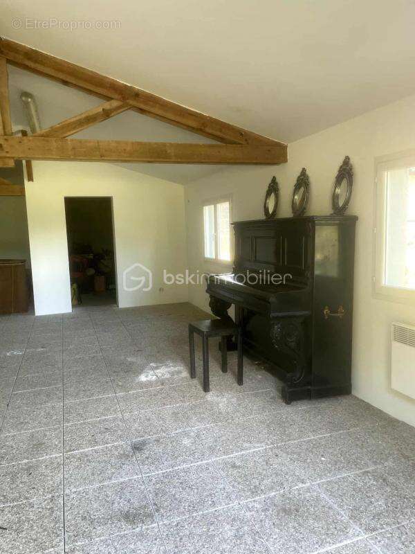 Maison à VILLENEUVE-DE-MARSAN