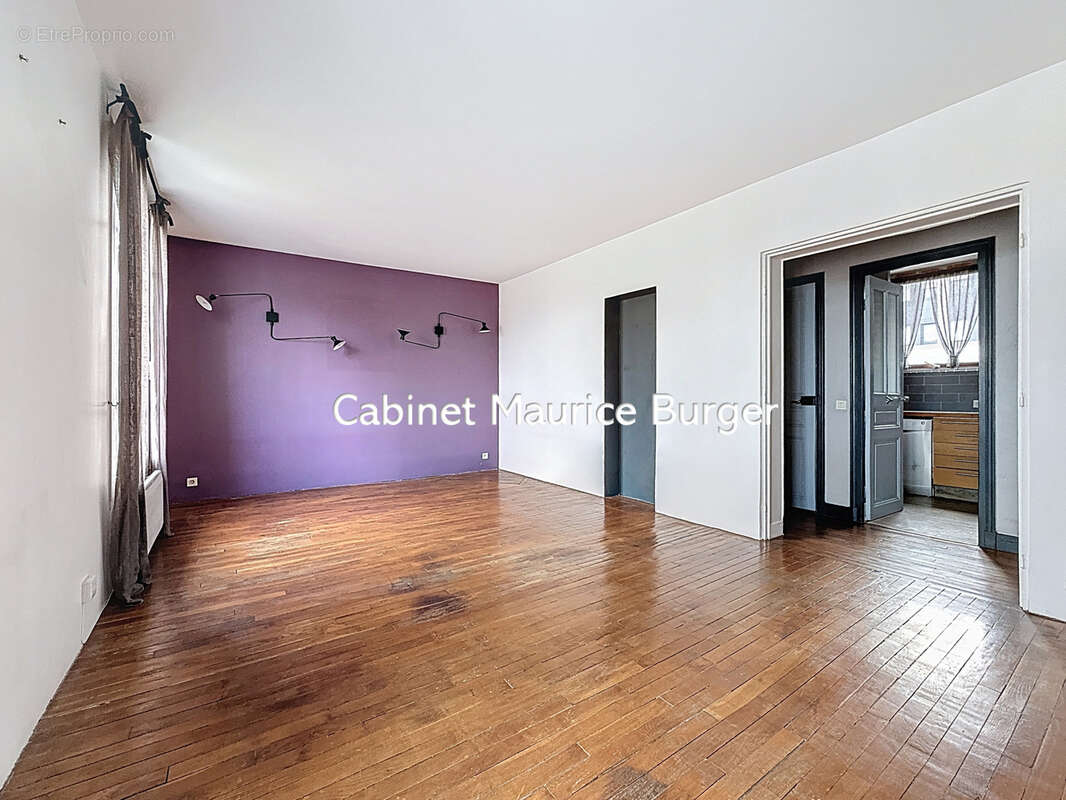 Appartement à COURBEVOIE