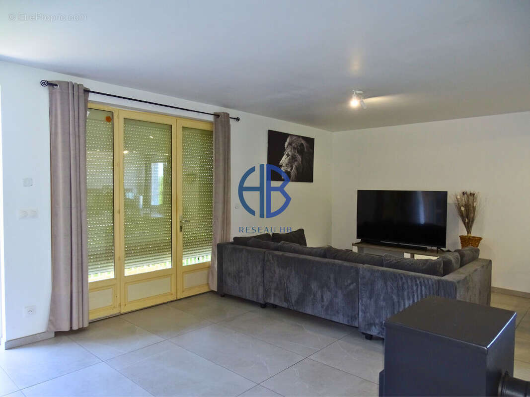Maison à BEAUREPAIRE