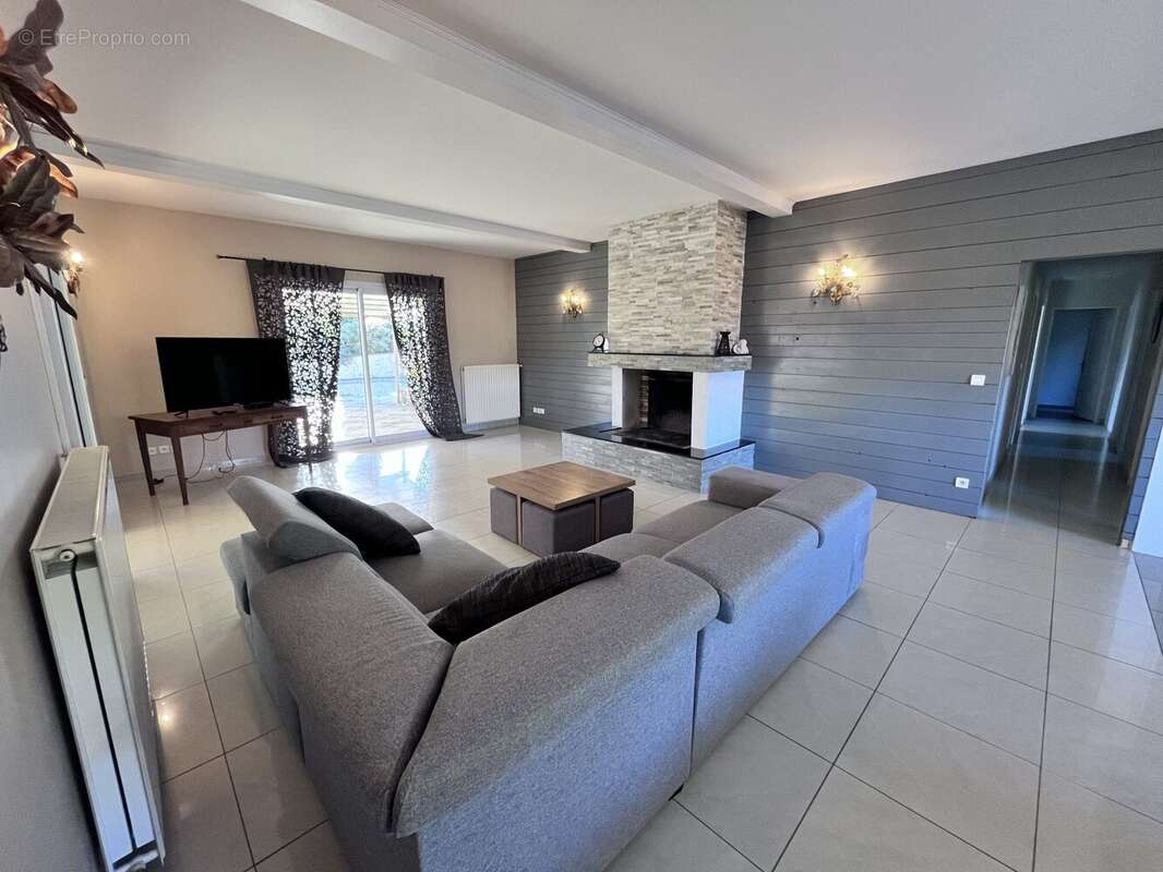 Maison à SAINT-BARTHELEMY-D'AGENAIS