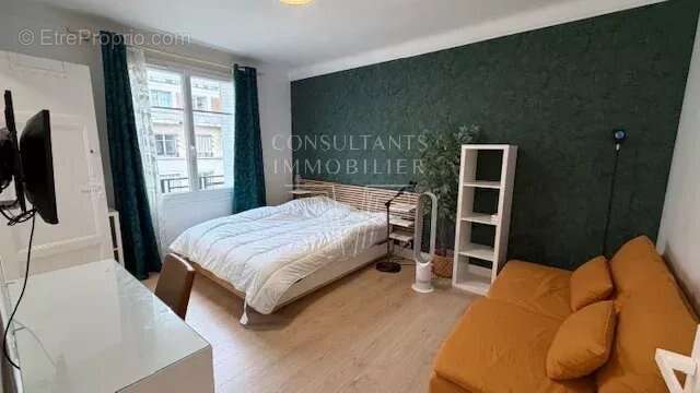 Appartement à PARIS-7E