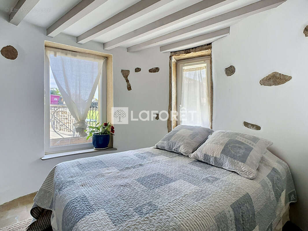 Maison à VILLIE-MORGON
