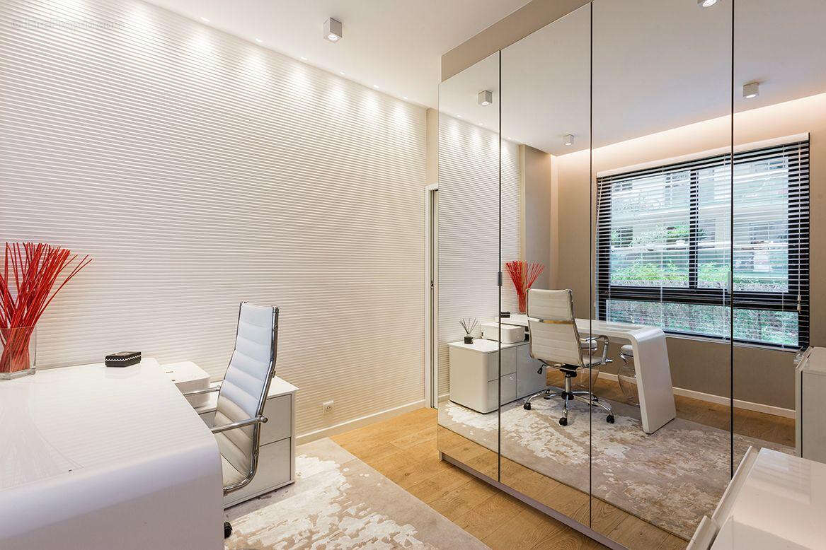 Appartement à LEVALLOIS-PERRET