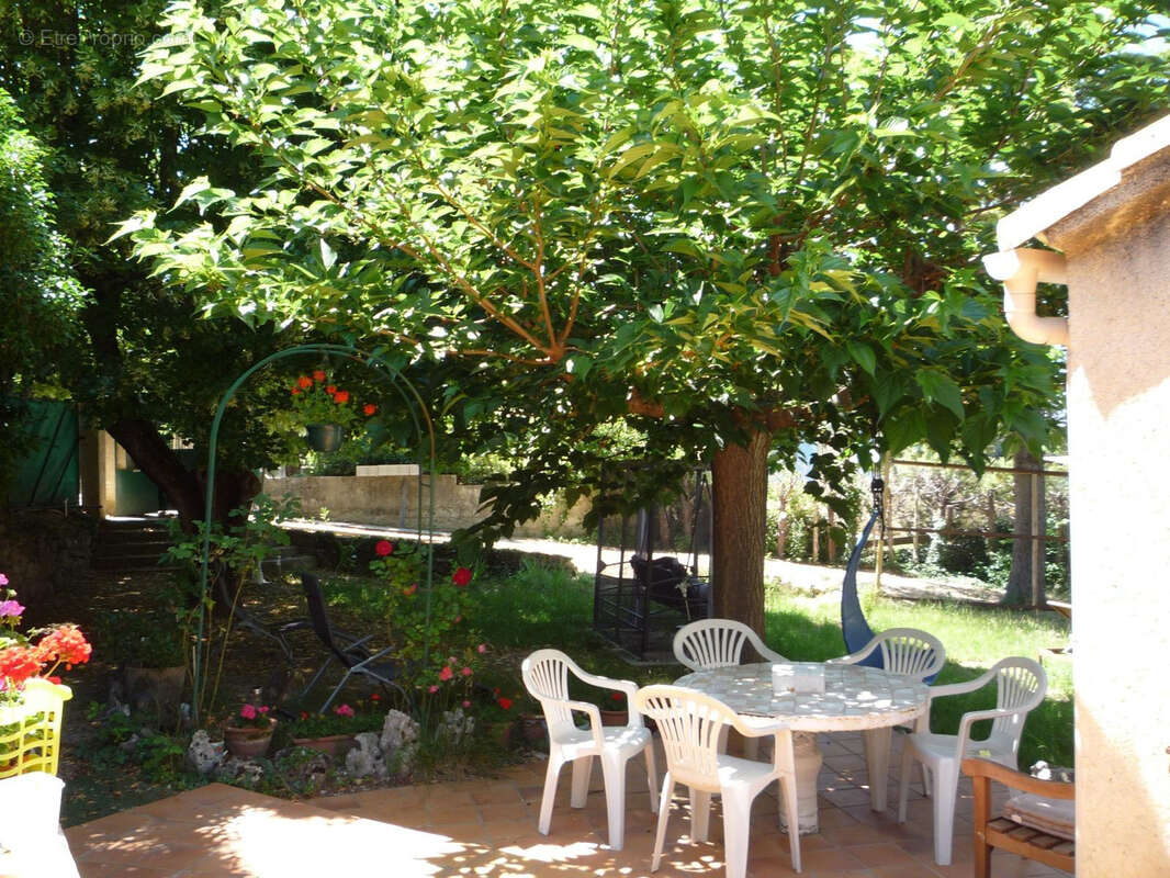 Maison à MALAUCENE