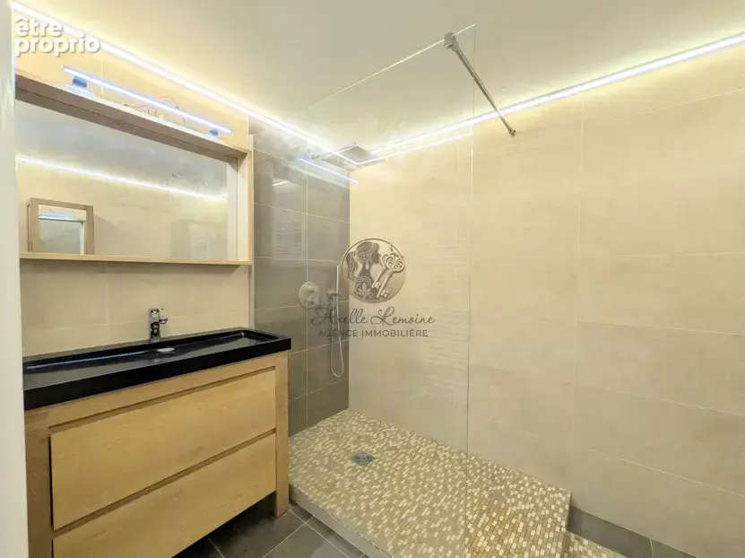 Lentilly   maison à fort potentiel à rénover   140,55 m2 habitables   terrain de 1 200 m2   piscine - photo 18
