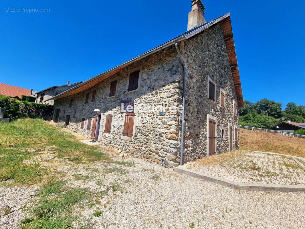 Maison à SAINT-HONORE