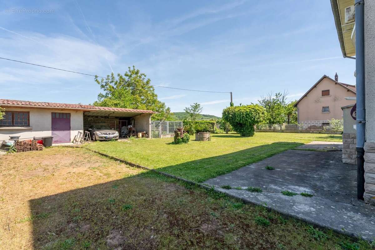 Maison à COMMUNAY