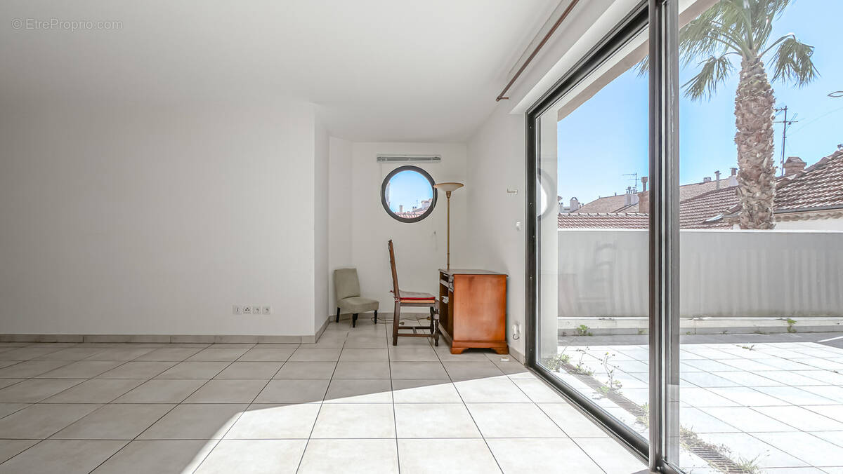 Appartement à HYERES