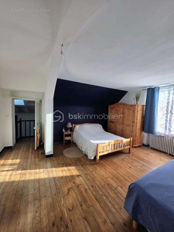 Maison de bourg de 190m2 avec terrain et Garage - photo 14