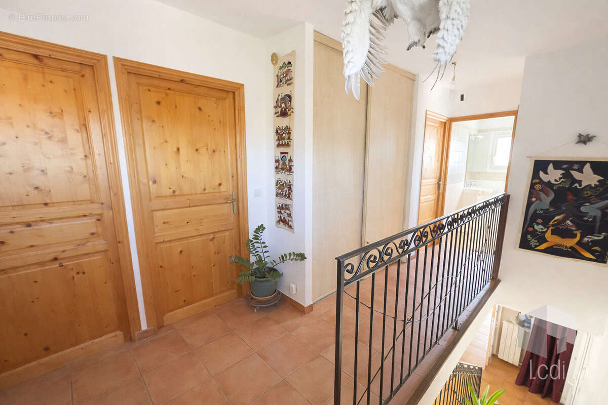 MONTELIMAR, maison de 130 m2, 5 chambres - photo 9