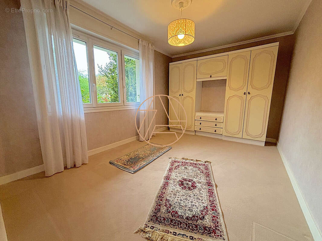 Appartement à SAINT-MAUR-DES-FOSSES