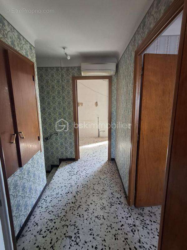 Maison à PEZILLA-LA-RIVIERE