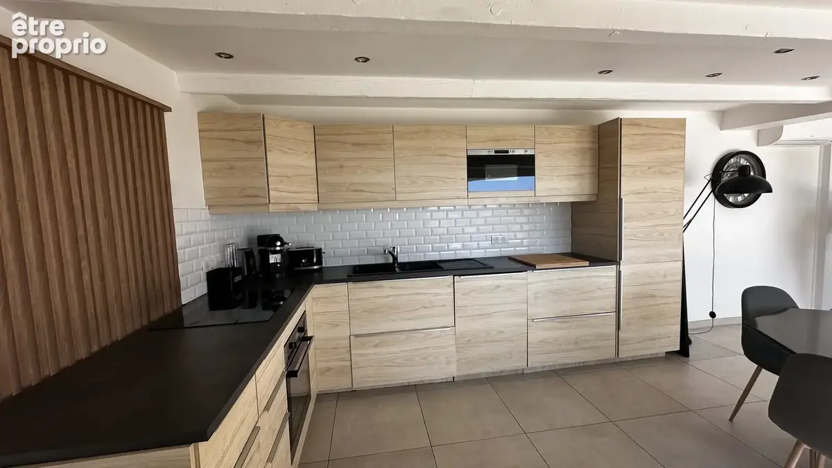 Maison à vendre à Bormes les mimosas avec 3 chambres, garage terrasse au calme avec vue dégagée colline et mer - photo 5