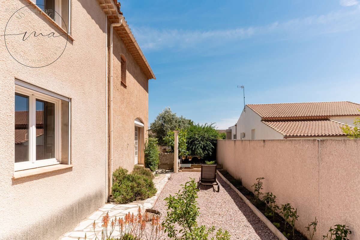Lignan-sur-Orb   Maison de caractère 215 m2, 5 chambres, piscine, terrain 983 m2 - photo 41