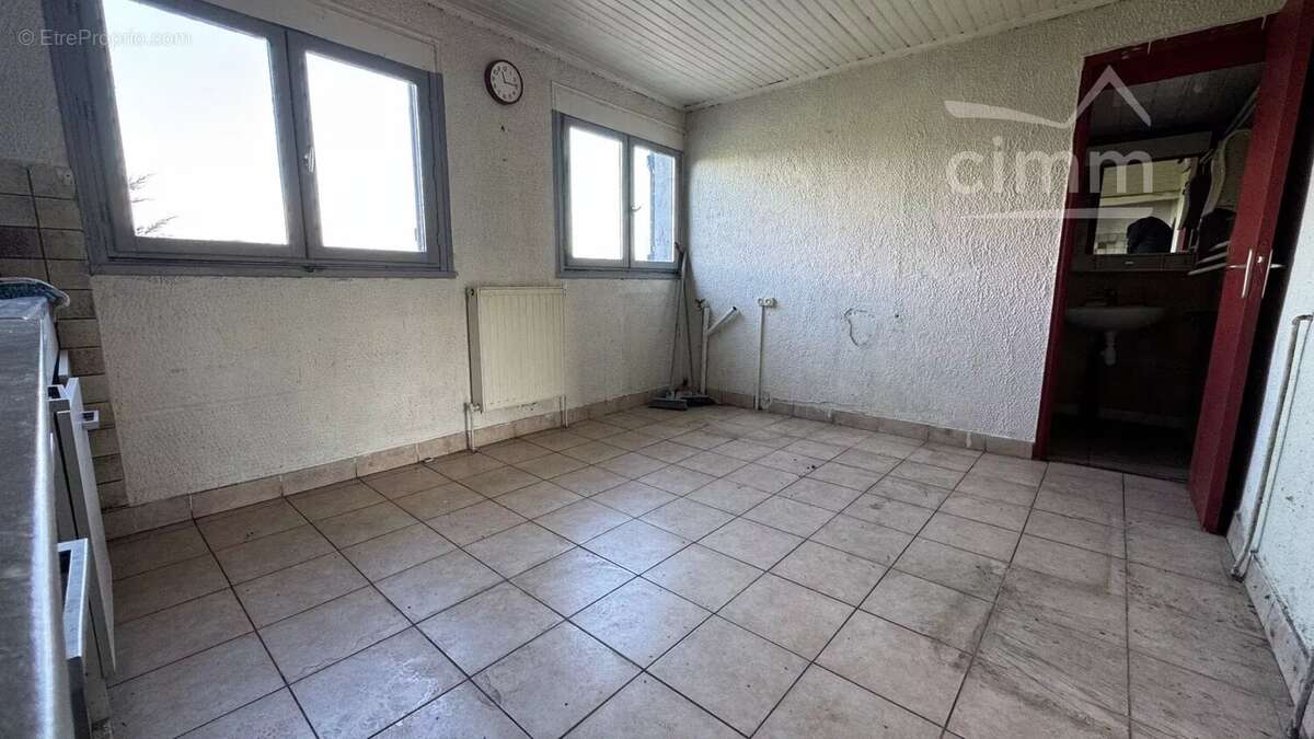 Maison à SAINT-BARTHELEMY-DE-VALS