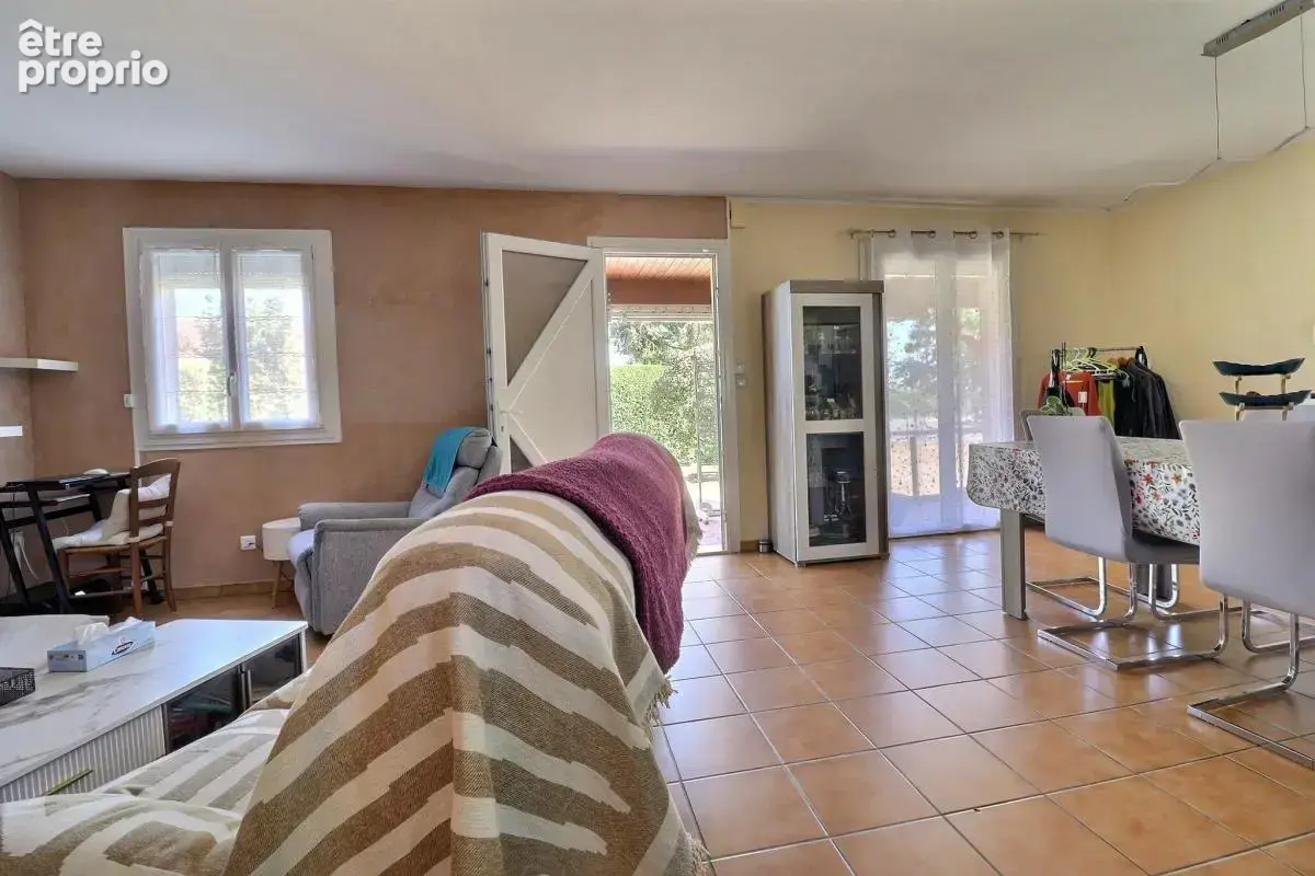 Saulon-la-Chapelle : Maison individuelle de plain-pied de 93m², deux garages, 4 chambres - photo 13