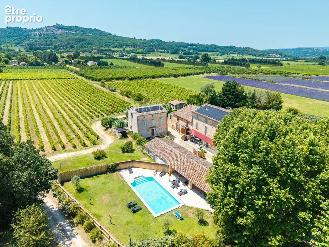 Mas d'exception à vendre à Bonnieux avec vue panoramique sur le Luberon - photo 2