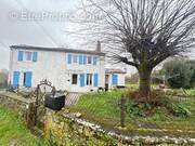 Maison à BAZOGES-EN-PAREDS