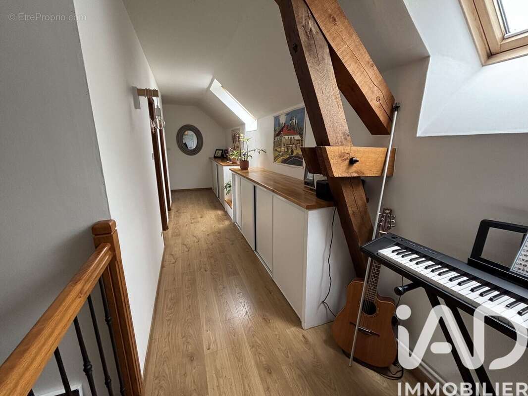 Maison 203 m² à Dammarie  - photo 9