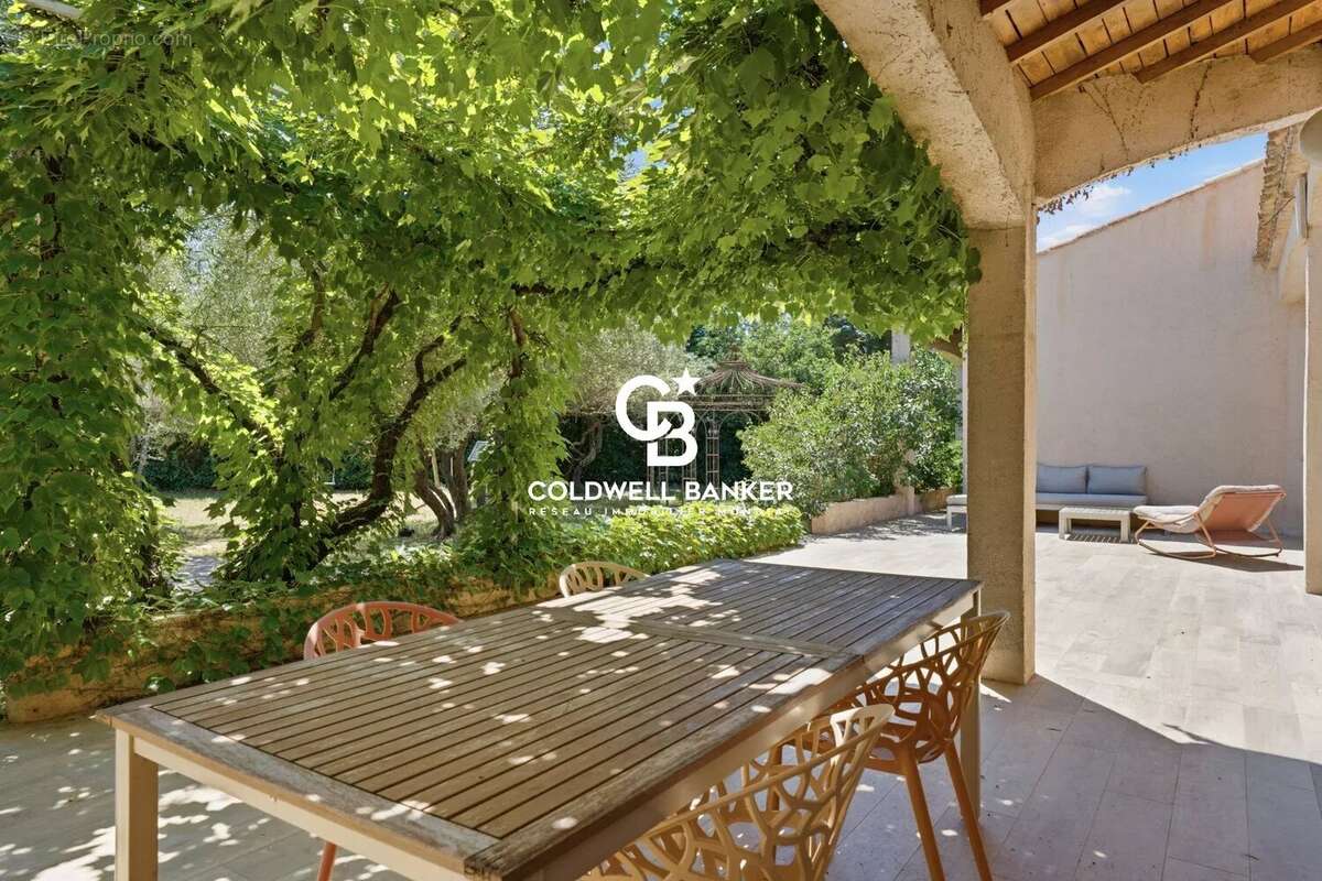 Appartement à SAINT-MATHIEU-DE-TREVIERS