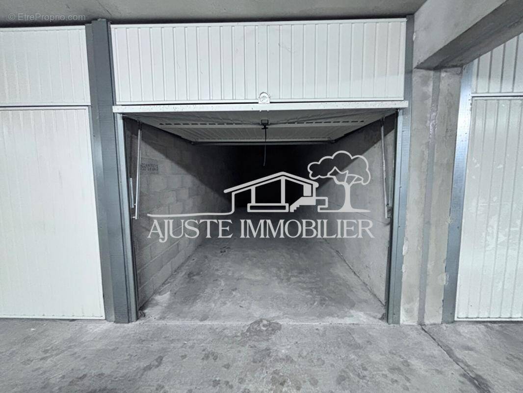 Parking à MARSEILLE-16E