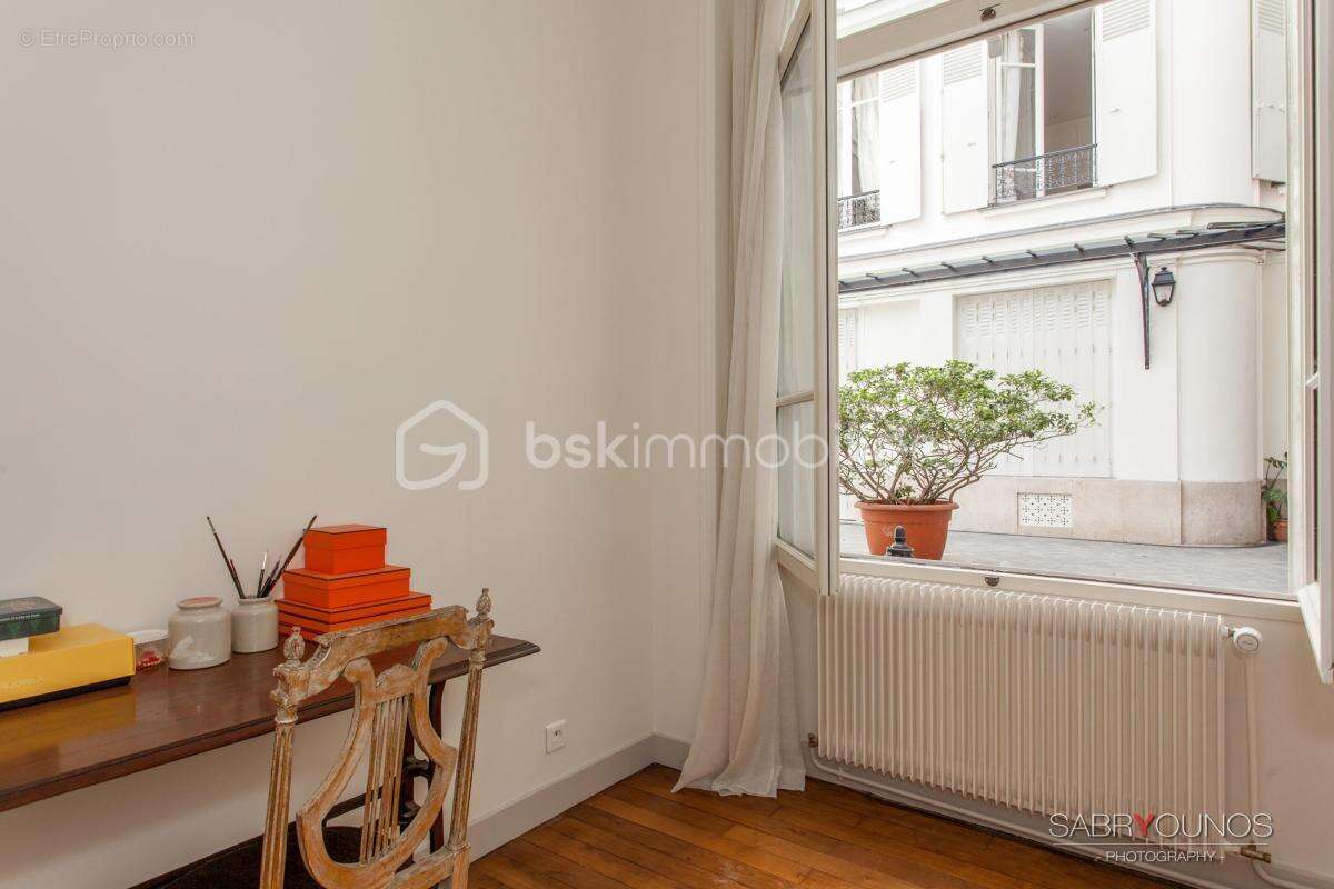 Appartement à PARIS-7E