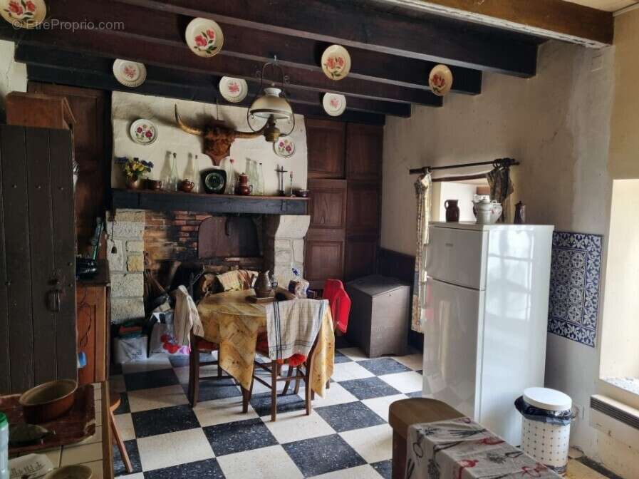 Maison à THEVET-SAINT-JULIEN