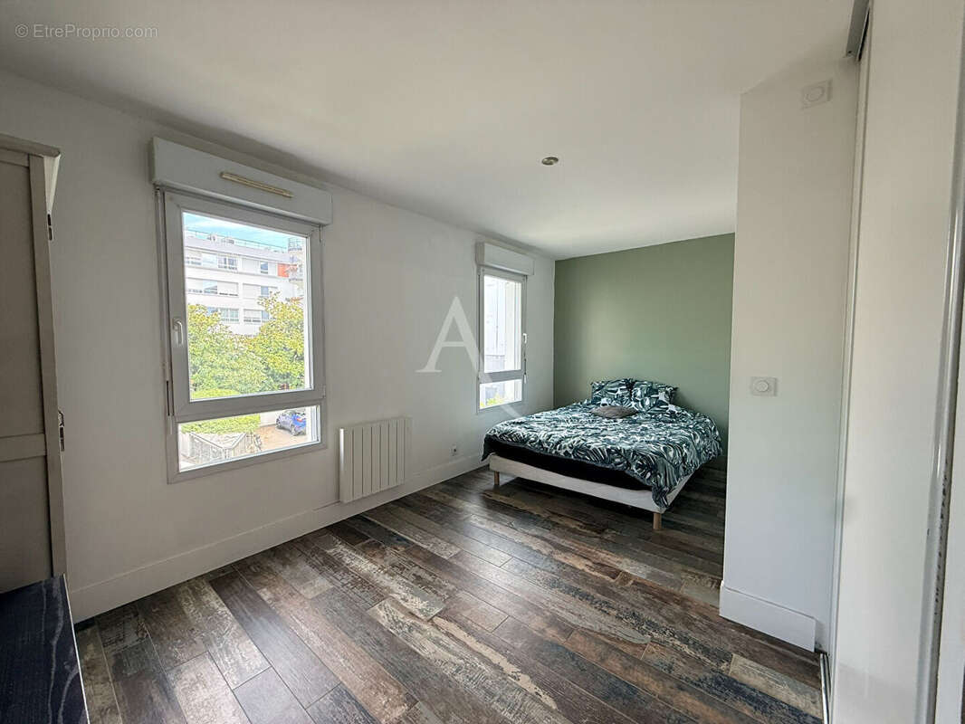 Appartement T4 de 90m² proche place du commando - photo 4