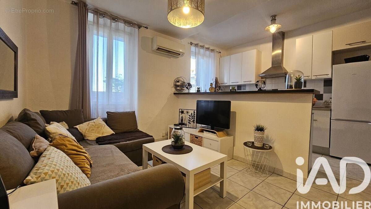 Photo 1 - Appartement à MARSEILLE-3E