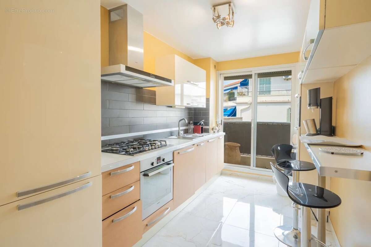 superbe 2 pièces 84m2 + terrasse 28m2 - photo 16
