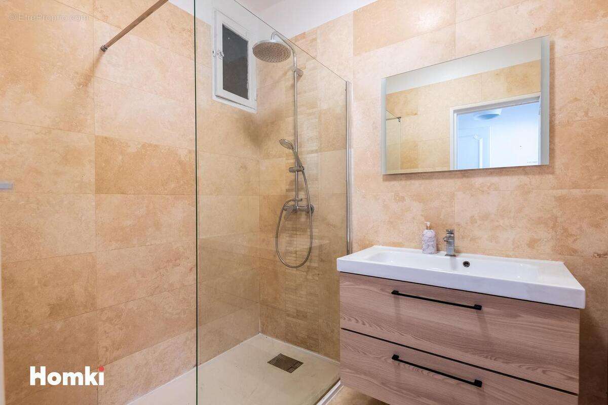 Appartement à MARSEILLE-8E