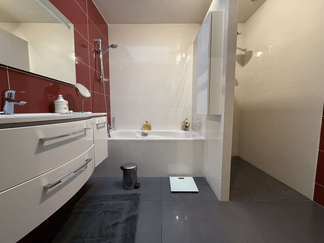 Maison à LE BLANC-MESNIL