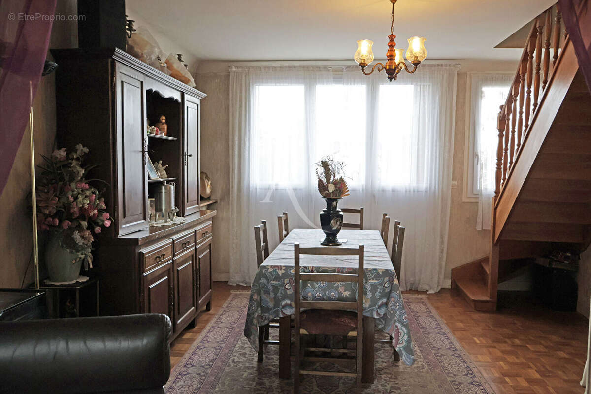 Maison à NEUILLY-SUR-MARNE